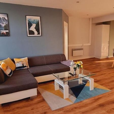 Modern And Spacious Swansea Centre Apartment Eksteriør bilde