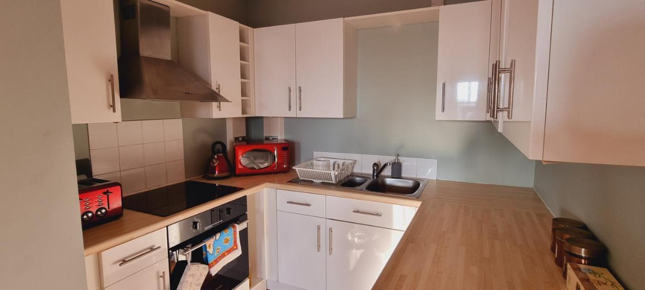 Modern And Spacious Swansea Centre Apartment Eksteriør bilde
